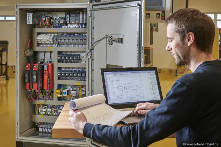 Technikfotografie Industriefotografie Elektronikfotografie technische Fotoaufnahmen Anlagenbau Profifotograf Foto Bernhard